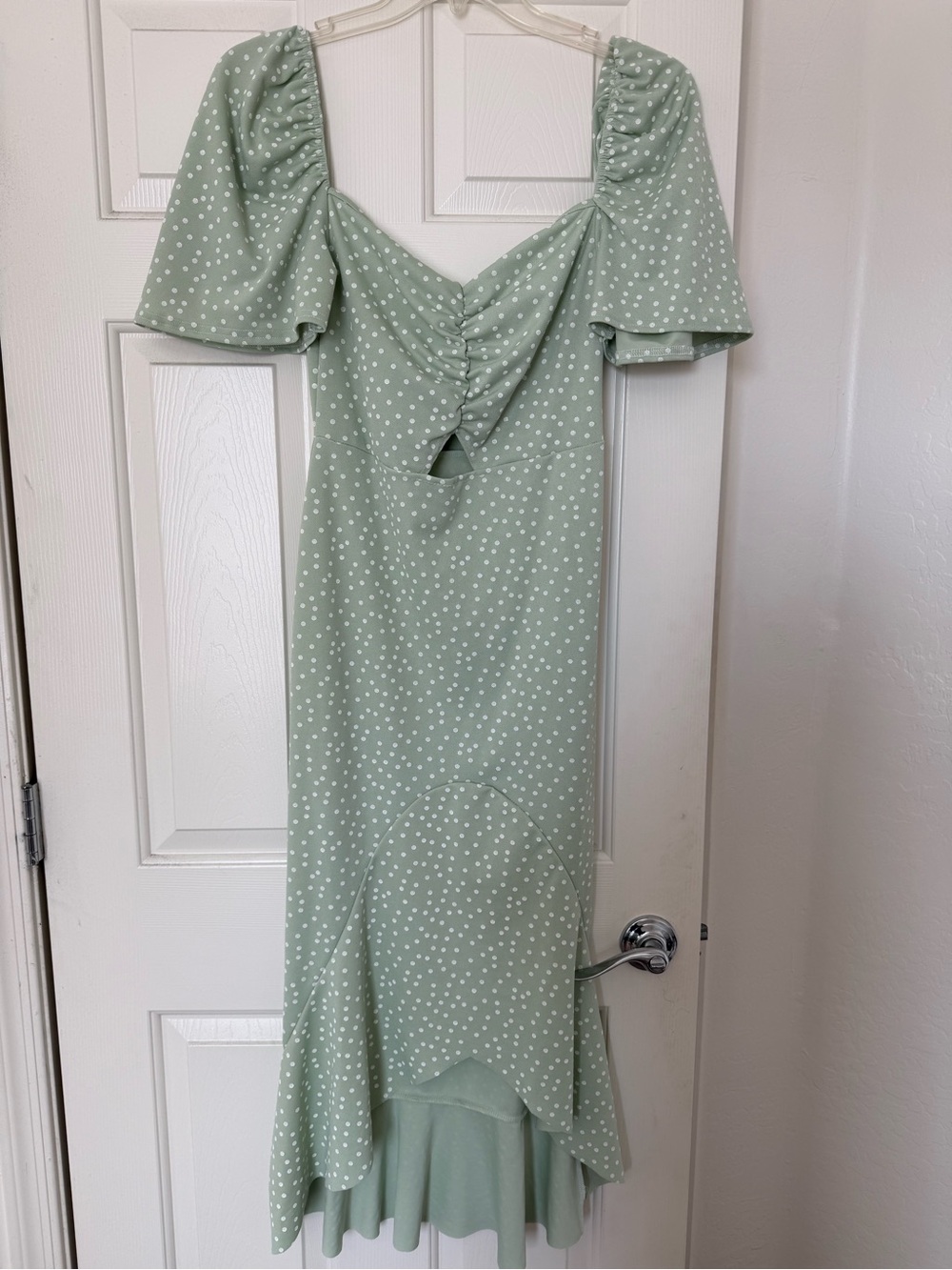 NWT Pretty Little Thing Sage Green Polka Dot Puff Sleeve Midi Dress
